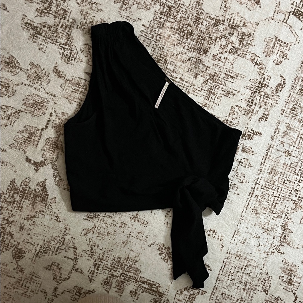 Elegant Black One-Shoulder Top